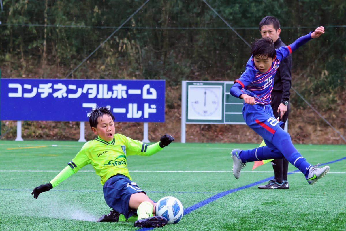 zennoh_sports's tweet photo. ⚽️JA全農杯全国小学生選抜サッカーin関東🍜

【予選】
#栃木SC(栃木)と #GINGAFC(千葉)の試合は、1-0で栃木SCが勝利👏接戦の末、勝利を手にしたのは栃木SC‼️

「ニッポンの食」パワーで がんばれ！🇯🇵

#チビリンピック #JA全農杯 #チビリンサッカー #全農 https://t.co/UeJlmKX9mR