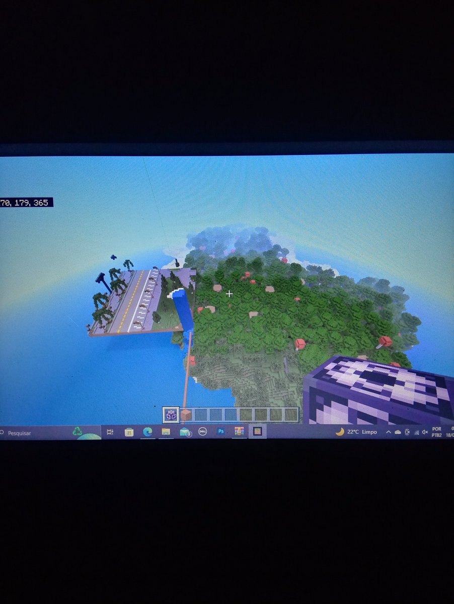 SaxusPlayer's tweet image. Eu acreditando que está ilha seria grande o suficiente para caber saxus city inteira 😳😳😳