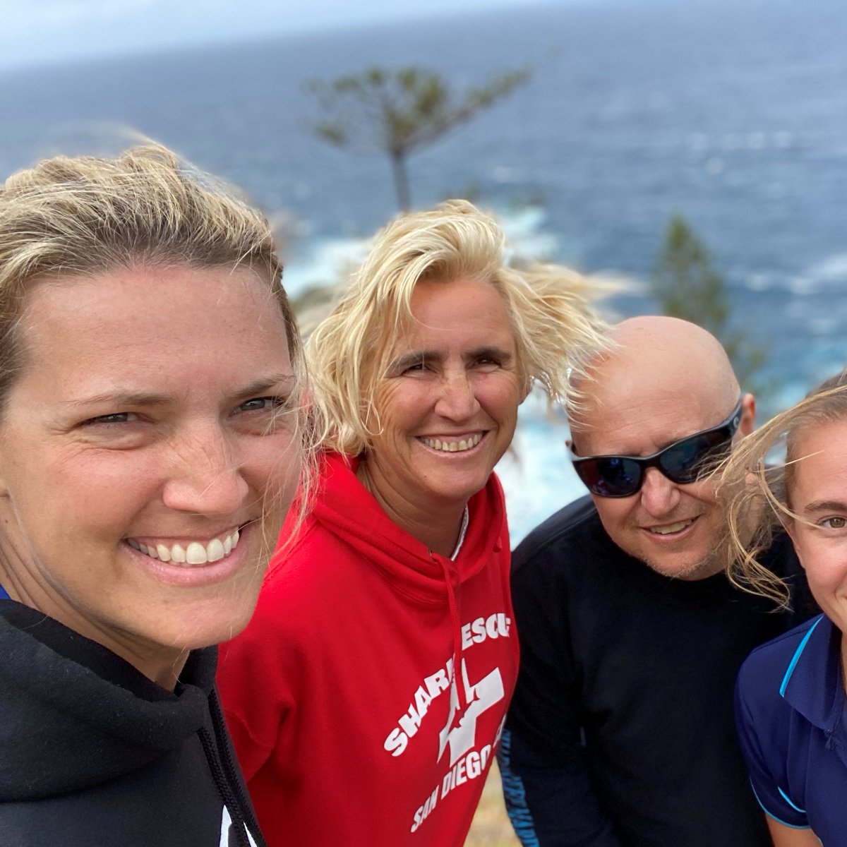 Charlie Huveneers tweet media