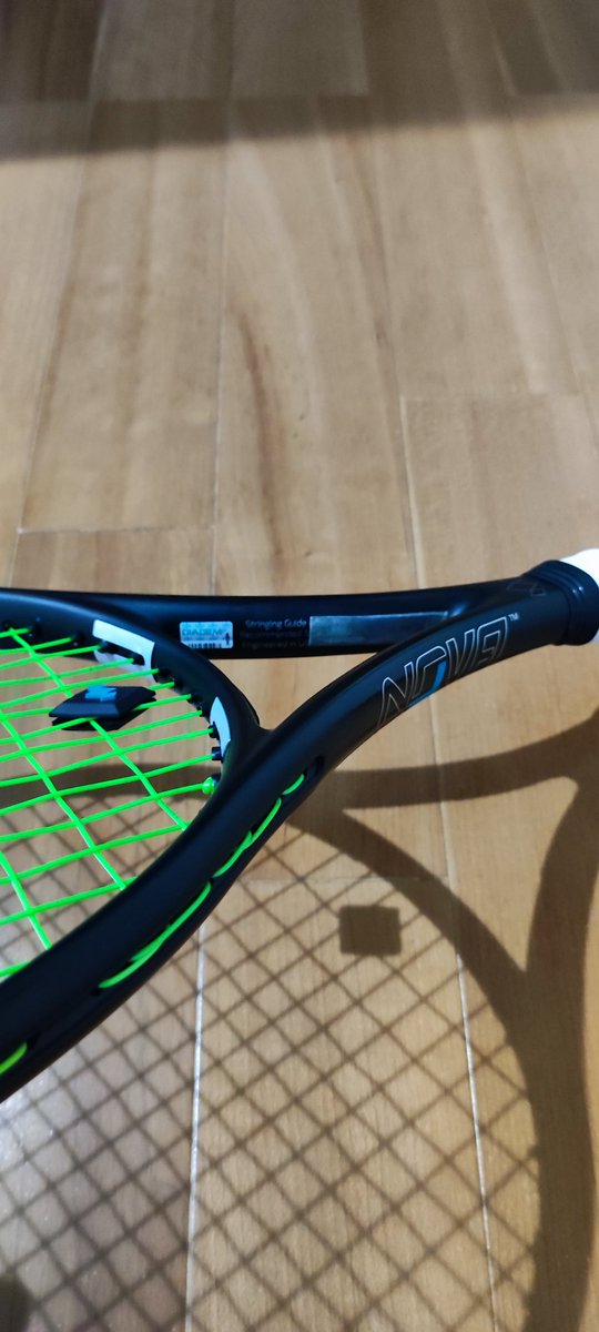 Yu_Ka1704's tweet photo. 木曜の🎾
更にトップライトにするために、スロート部に4g追加。ストロークもだが、ボレー、スマッシュが良い感じに💡
週末に軟式やってストロークの感覚取り戻したかも。
トップライトでやっていく!!
#NOVA100 #DIADEM https://t.co/1zgjj6Cowx