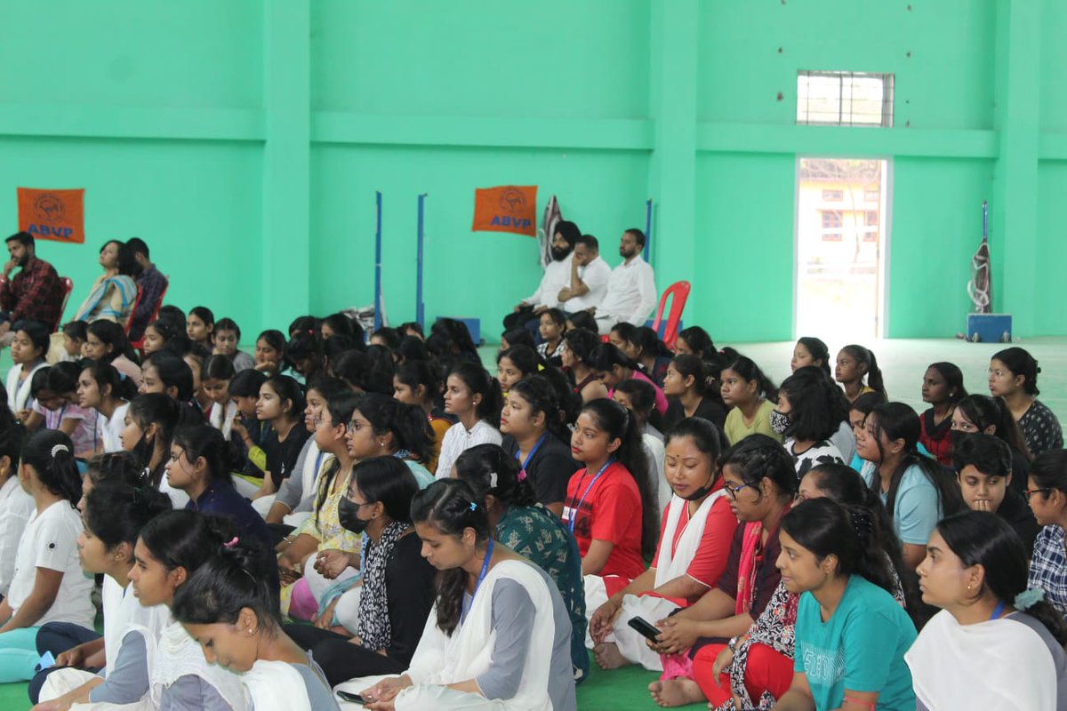 To equip girls with self-defense skills under #MissionSAHASI, karyakartas of ABVP in Assam organized a self-defense training program for school girls in Dhubri.