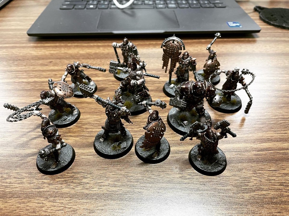 wackostracko's tweet photo. Finished my Iron Golems! Including a Daddy Golem and Baby Golem. #warcry #PaintingWarhammer #ウォーハンマー https://t.co/eQg0dnHwS0