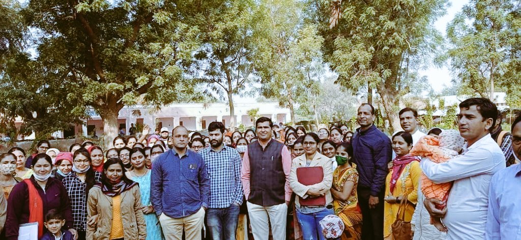 PRESIDENTBKN2's tweet photo. Rpsc 2018 में चयनित व्याख्याता साथियों के 2 वर्ष का परिवीक्षाकाल सफ़लतापूर्वक  पूर्ण करने पर रेसला परिवार राजस्थान की ओर से सभी को हार्दिक बधाई एवं शुभकामनाएं 💐🙏
आपके पदस्थापन के समय भी साथ थे,हर मुश्किल में सहयोग किया था और अब अवैतनिक अवकाश व स्थाईकरण स्वीकृति के लिए तत्पर है। https://t.co/Ygpq6jGRqN