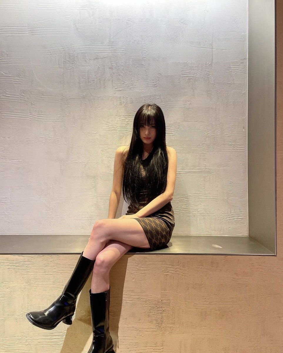 나처음에한소.희슨뵈릠인스타인줄알고쓱쓱내럇자나ㅋㅋ막이래