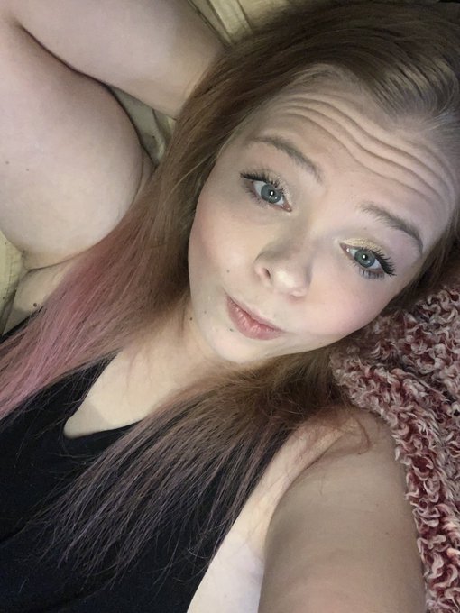 I&rsquo;m #sellingcontent if you&rsquo;re #buyingcontent add my snap goldsadie22 #nsfwt #nsfwtwt #sellingsessions<a href="/tag/sellingcontent"class="tags">#sellingcontent</a><a href="/tag/buyingcontent"class="tags">#buyingcontent</a><a href="/tag/lingerie"class="tags"><span>#lingerie</span></a><a href="/tag/fetish"class="tags"><span>#fetish</span></a><a href="/tag/kink"class="tags"><span>#kink</span></a><a href="/tag/onlyfansgirl"class="tags"><span>#onlyfansgirl</span></a><a href="/tag/onlyfanspromo"class="tags"><span>#onlyfanspromo</span></a>