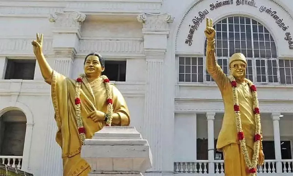 அதிமுக பொதுச்செயலாளர் தேர்தல் வரும் 26 ஆம் தேதி நடைபெறும் என அக்கட்சி தலைமை அறிவித்துள்ளது. இது தொடர்பாக அக்கட்சித்தலைமை வெளியிட்டுள்ள அறிவிப்பில் கூறப்பட்டுள்ளதாவது
tamiluthayan.com/aiadmk-general…
