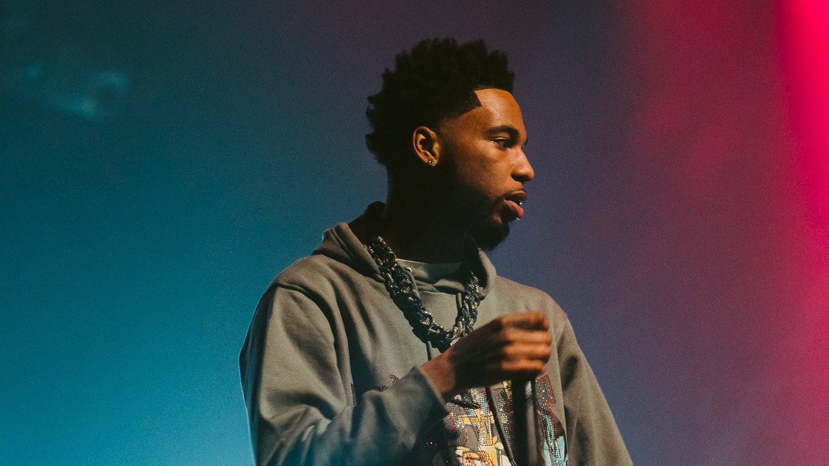concertupdater's tweet photo. .@KeyGLOCK  shut down @FillmorePhilly on the sixth stop of his 31-date tour... Key Glock brought excitement to the venue with the help of rising star @TiaCorine.  Check out the full gallery by @visualsbybren on https://t.co/oT1KmgOEYb https://t.co/BQA5el6tms