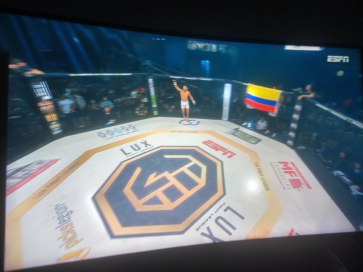 richard93612's tweet photo. Hola y buen viernes querida y linda @ivette_hdez y al Sr. @PrideOfMexico viendo el #LUX31 de @luxfightleague, donde mi paisano Juan Pablo Mendoza (capitalino) estará peleando. Abrazos desde Floridablanca 🇨🇴.
#ESPNKnockOut. https://t.co/sEoiqcElTZ