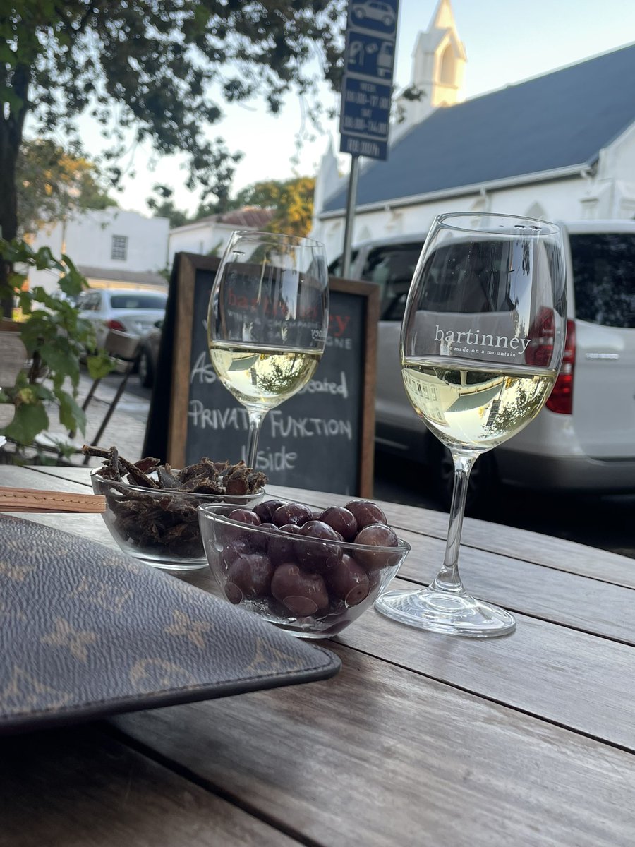 <a href="/Bartinney/">Bartinney</a> <a href="/LadyBartinney/">Rose Jordaan</a> <a href="/MichaelJordaan/">Michael Jordaan</a> 😍