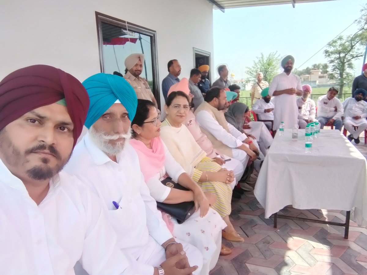 SandeepNijjar's tweet photo. ਜ਼ਿਮਨੀ ਚੋਣ ਜਲੰਧਰ  ਪ੍ਰਚਾਰ ਮੇਰੇ ਹਲਕੇ ਆਦਮਪੁਰ ਵਿਧਾਇਕ ਸੁੱਖਵਿੰਦਰ ���ਿੰਘ ਕੋਟਲੀ ਜੀ ਵਲੋ ਸ਼ੁਰੂਆਦ:
ਕਾਂਗਰਸ ਪਾਰਟੀ ਆਦਮਪੁਰ ਪਿੰਡ ਡਿਗਰੀਆਂ,ਆਦਮਪੁਰ ਸ਼ਹਿਰ,ਹਰੀਪੁਰ,ਪੂਰਨਪੁਰ ਵਿਖੇ ਚੋਣ ਮੀਟਿੰਗ, ਆਦਮਪੁਰ ਪਹੁੰਚਣ ਤੇ ਬਤੌਰ ਉਮੀਦਵਾਰ ਬੀਬੀ ਕਰਮਜੀਤ ਕੌਰ ਚੌਧਰੀ, ਇੰਚਾਰਜ ਗੁਰਕੀਰਤ ਸਿੰਘ ਕੋਟਲੀ ਸਾਬਕਾ ਮੰਤਰੀ, ਲਖਵੀਰ ਲੱਖਾ ਸਾਬਕਾ ਐਮ ਐਲ ਏ https://t.co/Yz3MXxFuKT