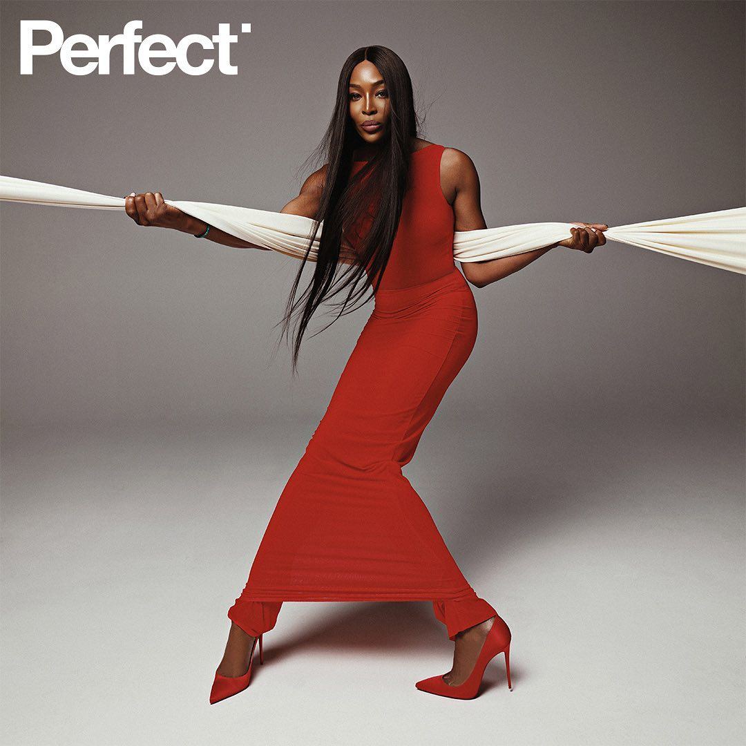 buro24_7's tweet photo. Начинаем утро с красивой съёмки с Наоми Кэмпбелл в Burberry для Perfect Magazine.

Фотограф: Чжун Линь. https://t.co/CUENVSj4ra