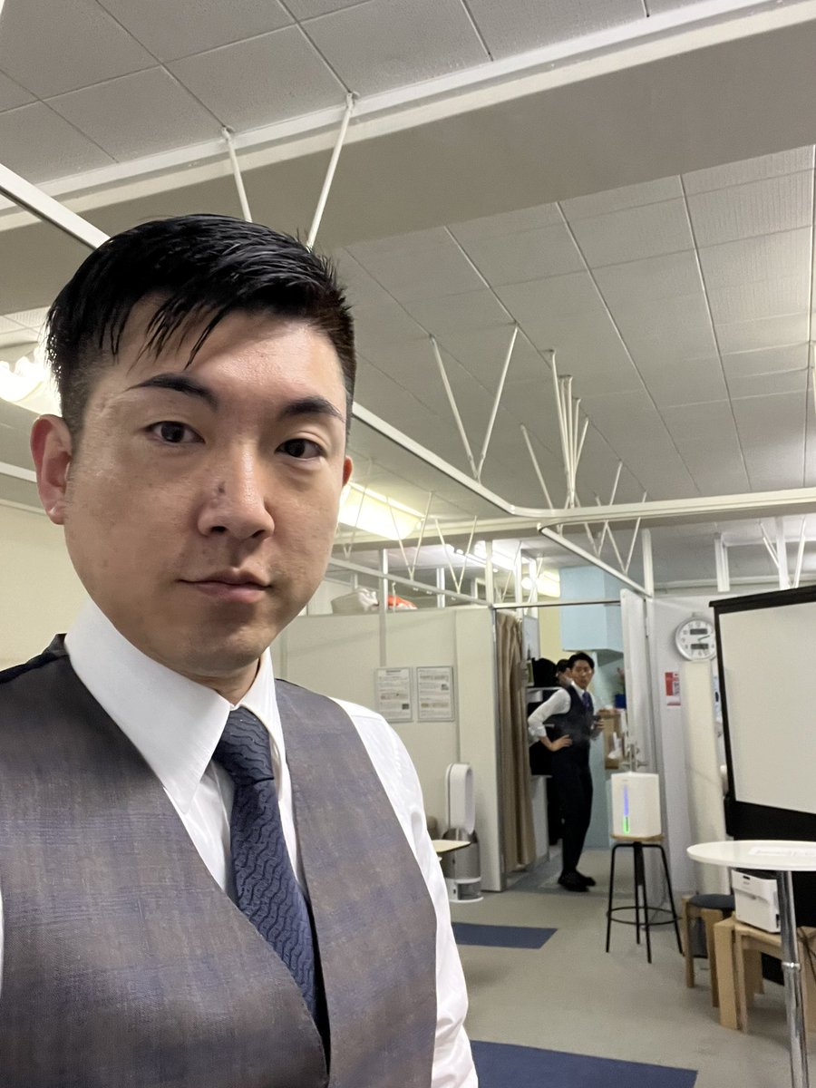 maeda_chiro's tweet photo. 本日はこれから哲学教室です！

そのあとは私が講義を担当するパルペーション教室です👨‍🏫

あいにくの雨模様ですが、本日もよろしくお願い申し上げます🙇‍♂️

#塩川カイロプラクティック
#シオカワスクール
#前田一真
#講師
#哲学教室
#パルペーション教室 https://t.co/zFKm1GFlUO