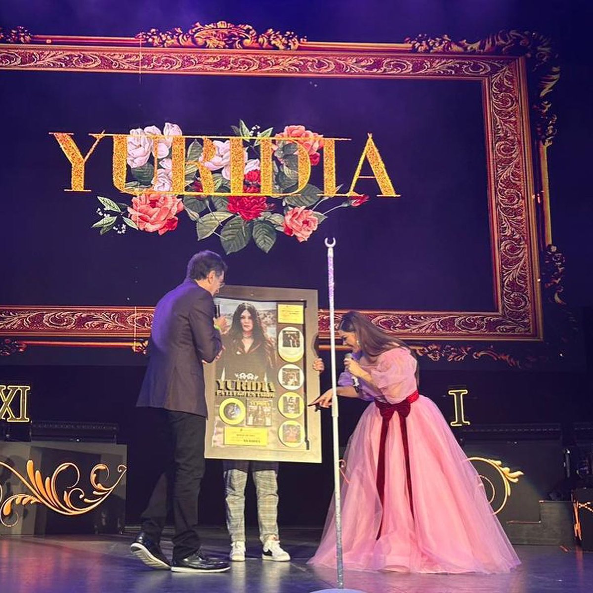 Albrooke12's tweet photo. qué orgullo ver como Yuridia sigue imparable y cosechando éxitos, otro Sold Out en el auditorio nacional de México, más certificaciones por ventas, con la voz más grande de LATAM, ella nació ganadora, te amo madre. https://t.co/90PyV01mk4