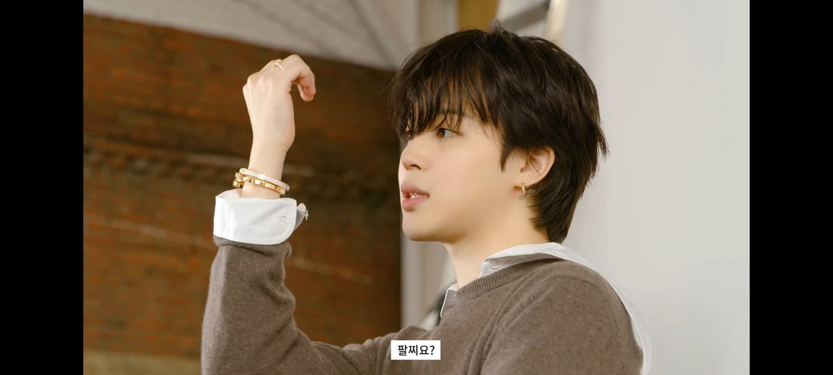 Everestraider1's tweet photo. #Jimin_FACE #Vogue #Jimin #SetMeFreePt2IsOut
#TiffanyAndCo https://t.co/apHVXuBYQA
