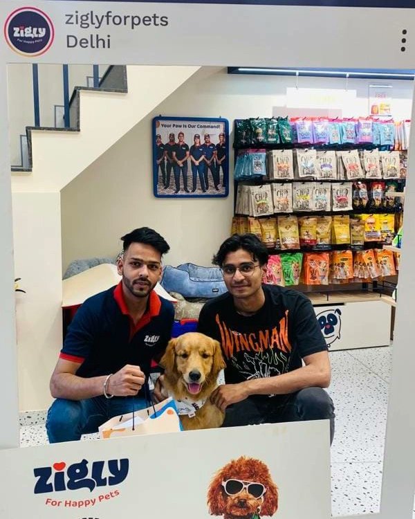 ziglyforpets's tweet photo. #NoCompromise on Happy Furries & #FunSelfies.
Visit a Zigly Experience Center and get one clicked today!
#PetCare #CatsOfInstagram #ZiglyFam #PetInfluencers #CatsCatsCats #ZiglyForPets #PetParents #Dogs #DogsOfInstagram #ZiglyLove https://t.co/DnK90VrKsN