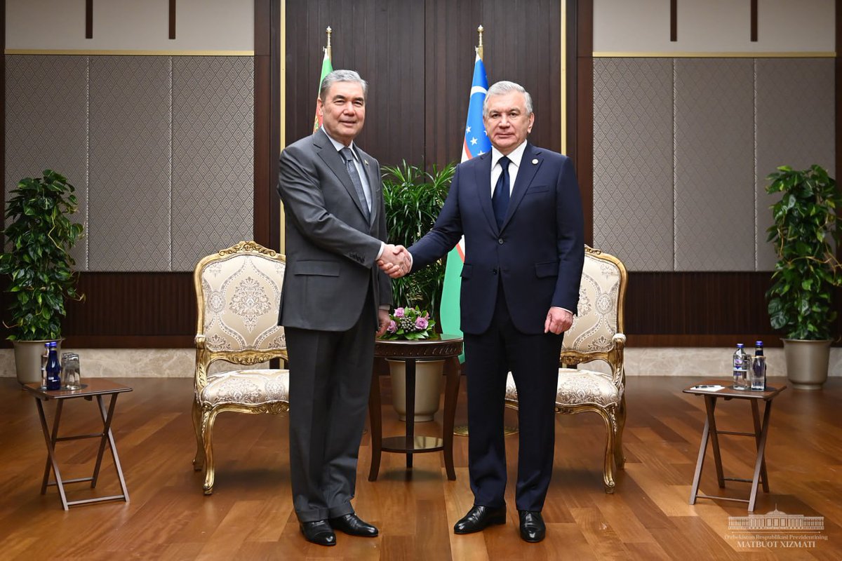 turkyurtlaritv's tweet image. Ўзбекистон Республикаси Президенти Шавкат Мирзиёев Анқара шаҳридаги Туркий давлатлар ташкилоти навбатдан ташқари саммити доирасида Туркман халқининг миллий етакчиси, Туркманистон Халқ Маслаҳати Раиси Гурбангули Бердимуҳамедов билан учрашув ўтказди.
—

#Mirziyoyev #sammit