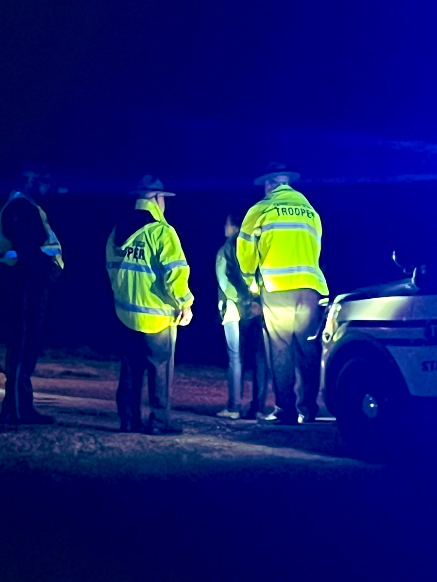 THPKnoxville's tweet photo. @THPKnoxville Troop D👮♂️conducted a Sobriety checkpoint in Monroe County. A driver made the wrong decision to operate their vehicle under the influence.🍺🥴#DriveSober #getADesignatedDriver #DrunkDriver #MakeBetterDecisions #StPatrickDay #IfYouDrinkDontDrive #StateTrooper #DUI https://t.co/P71E0IlnwV