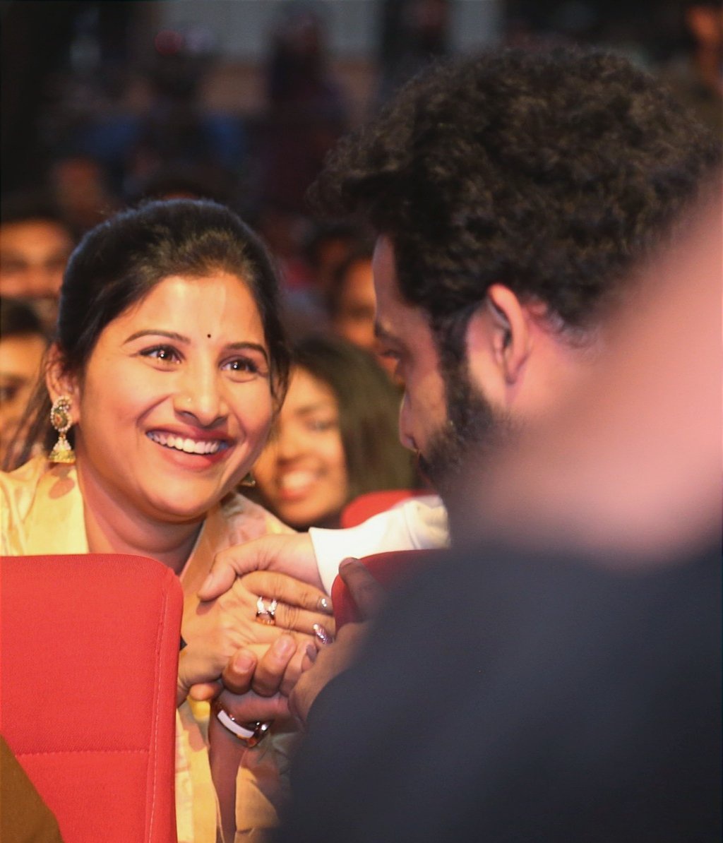 authenticK__'s tweet photo. Global Star @tarak9999 and Sensational Singer @iamMangli 

#GlobalStarNTR #ManOfMassesNTR https://t.co/WowbPtbWol