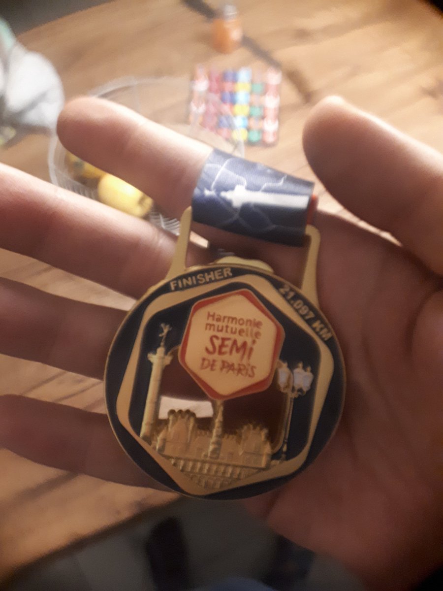 Nats88214701's tweet photo. Au mois de mars, j'ai réalisé un rêve qui était important pour moi, celui de faire mon premier Semi-marathon.
Peu importe la taille de vos ambitions, ne lâchez rien ! Ce qui compte n'est pas la  destination mais le voyage. Passez à l'action ! https://t.co/VKQAKQquTP