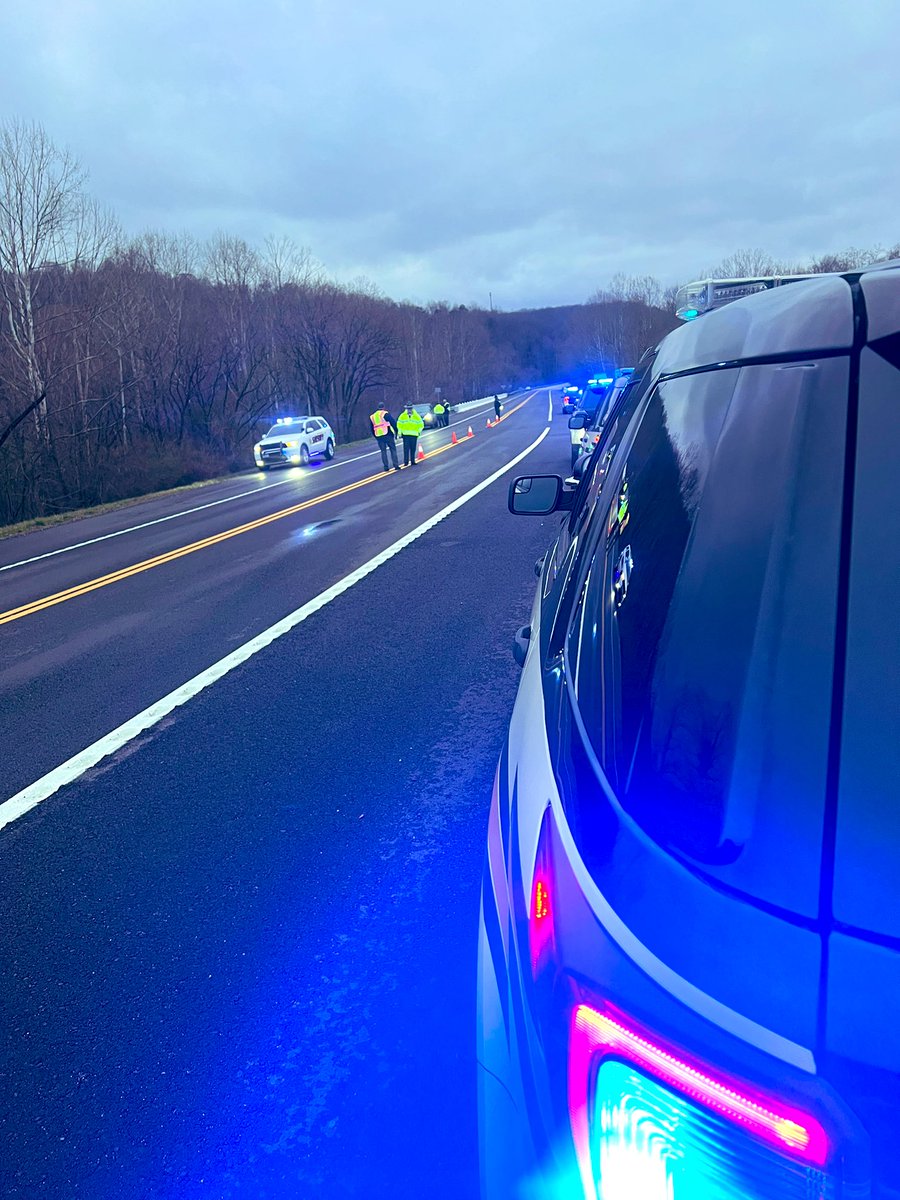THPKnoxville's tweet photo. @THPKnoxville Troop C👮♂️conducted a Sobriety checkpoint in Scott County. 🍺🥴#DriveSober #GetADesignatedDriver #StPatrickDay #IfYouDrinkDontDrive #StateTrooper #DUI #drivesafe #BuzzedDriving #DrinkResponsibly #dontdrinkanddrive #SafeRoads https://t.co/kY0hxscfrb