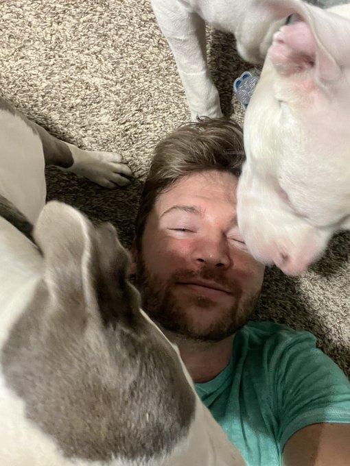 You know life has changed when you go out to the bar and come home tipsy to do this 🐰 🐶 https://t.co