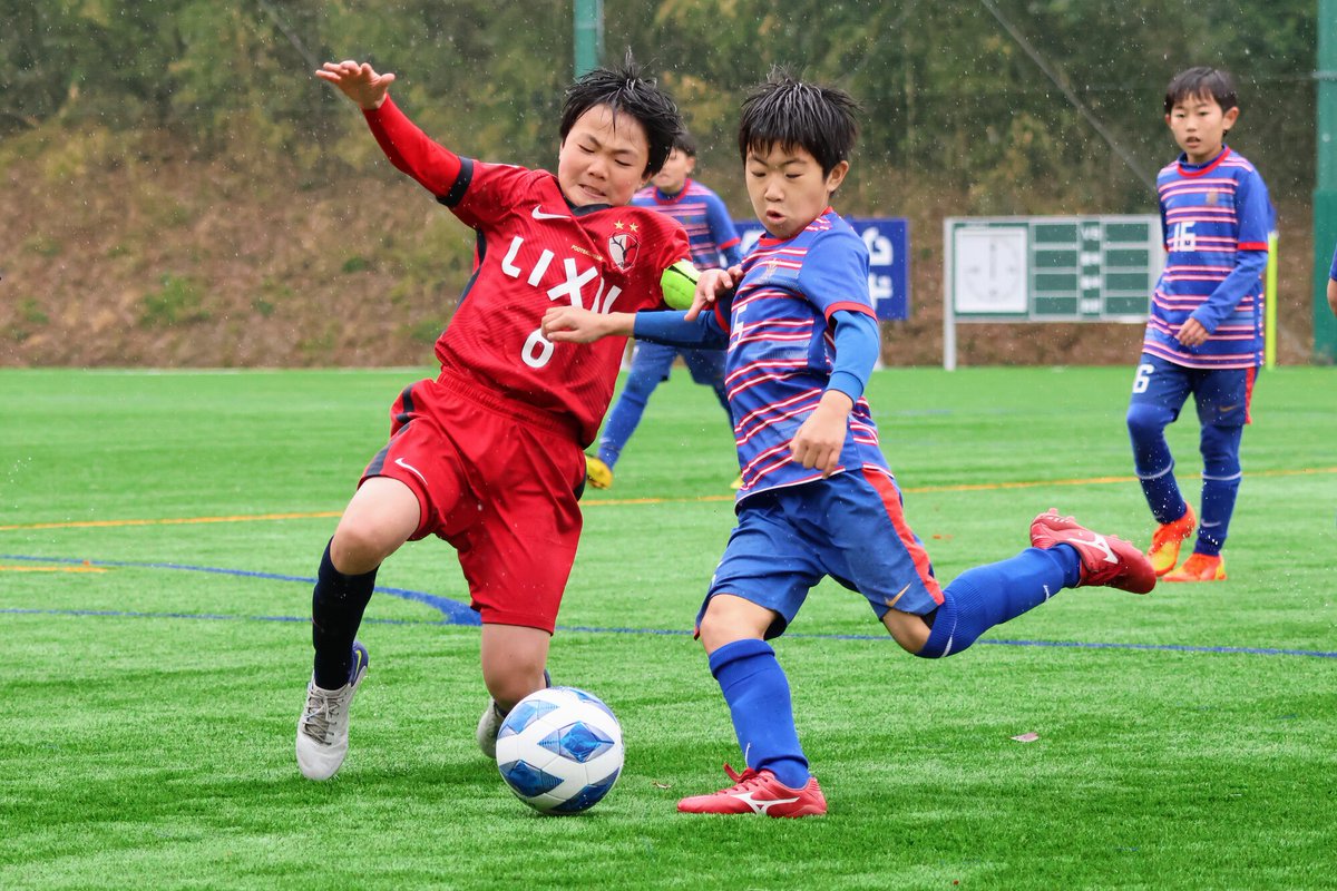 zennoh_sports's tweet photo. ⚽️JA全農杯全国小学生選抜サッカーin関東🍜

【予選】
#GINGAFC(千葉)と #鹿島アントラーズ(茨城)の試合は、6-2で鹿島アントラーズが勝利🔥第2、第3ピリオドで6得点‼️

「ニッポンの食」パワーで がんばれ！🇯🇵

#チビリンピック #JA全農杯 #チビリンサッカー #全農 https://t.co/xaXqs9Ekbf