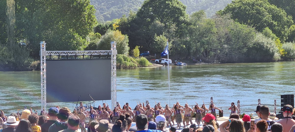 AshKeown's tweet photo. Had an awesome day at the Turangawaewae Regatta today! The Fonterra volunteer crew spent the day as ringawera, having fun 😀 while getting things done 💪🏽 
Gratitude to Waikato Tainui for the hospitality 🙏🏼 https://t.co/e2lCs3QTJi