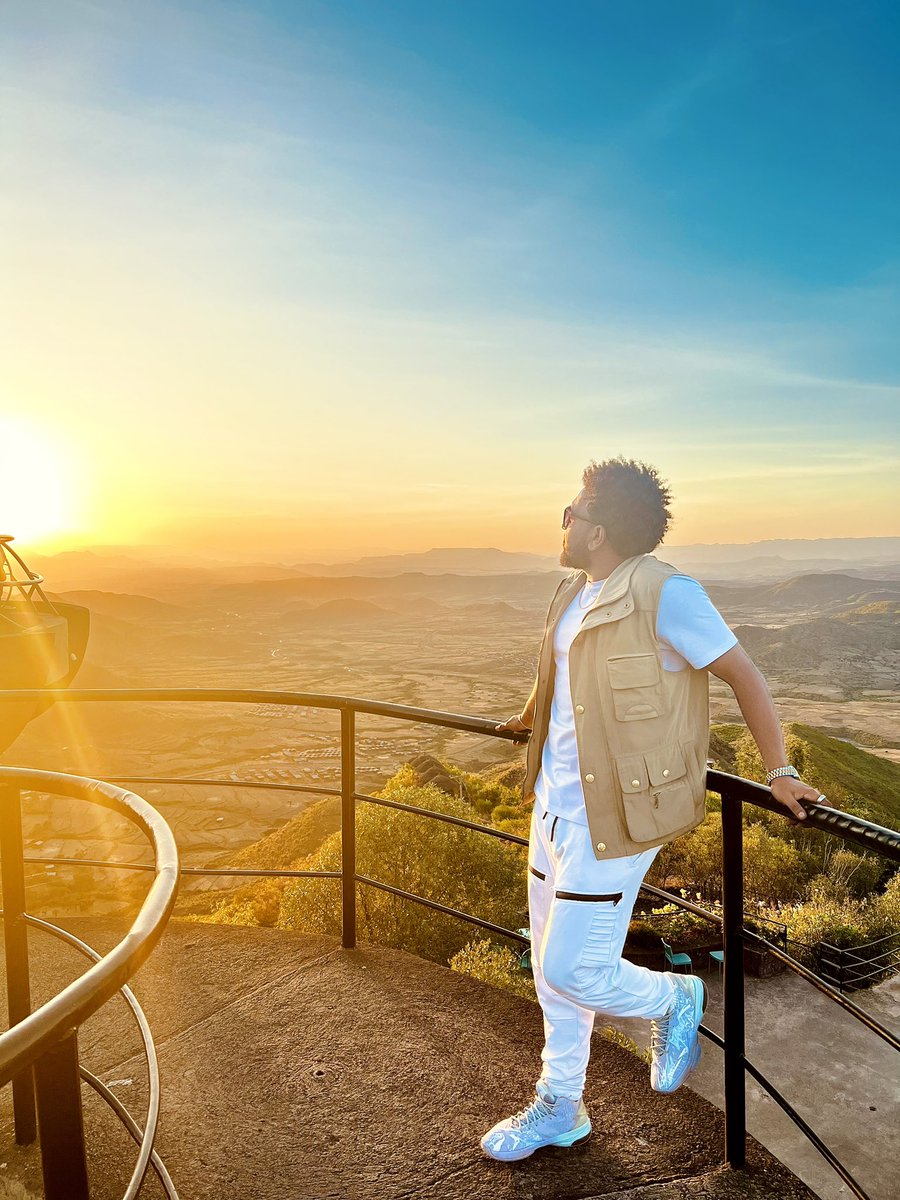 ZemasSamon's tweet photo. If you’re looking for beauty, you’ll find it in nature.. 

#samon #samonzemas #zemas #🇪🇹 #ኢትዮጵያ #music #ethiopianstar #ethiopian #habesha  #nature #travel #travling #entertainment #real#meta #film #actor #photo #photography #life #news #instagram #branding #business https://t.co/M6plmiFVmp
