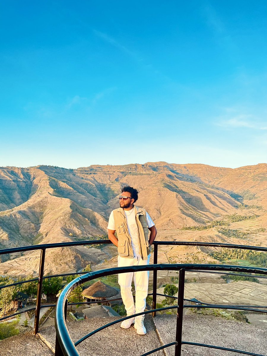 ZemasSamon's tweet photo. If you’re looking for beauty, you’ll find it in nature.. 

#samon #samonzemas #zemas #🇪🇹 #ኢትዮጵያ #music #ethiopianstar #ethiopian #habesha  #nature #travel #travling #entertainment #real#meta #film #actor #photo #photography #life #news #instagram #branding #business https://t.co/M6plmiFVmp
