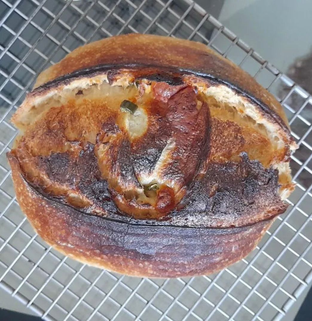WildermartIndia's tweet photo. Have you checked out our sourdough range yet? 
Sourdough is a much better option for several reasons: 
- Fermented naturally
- Easier to digest
- No unnecessary additives

Whether you're looking for brioche buns, a loaf or a sourdough boule, we've got you covered! https://t.co/h3Ptk8yOW0