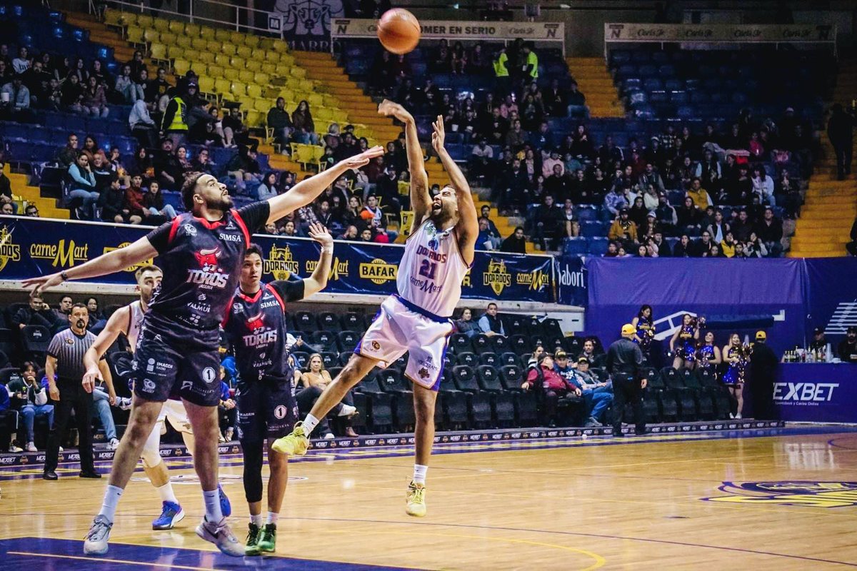 Los Toros Laguna son líderes de la liga de básquetbol de Chihuahua, un equipo que ha demostrado en estos partidos no solo calidad en su juego, sino también presencia, carácter y visión de consolidarse en esta campaña.
VAMOS TOROS LAGUNA #ToroONada