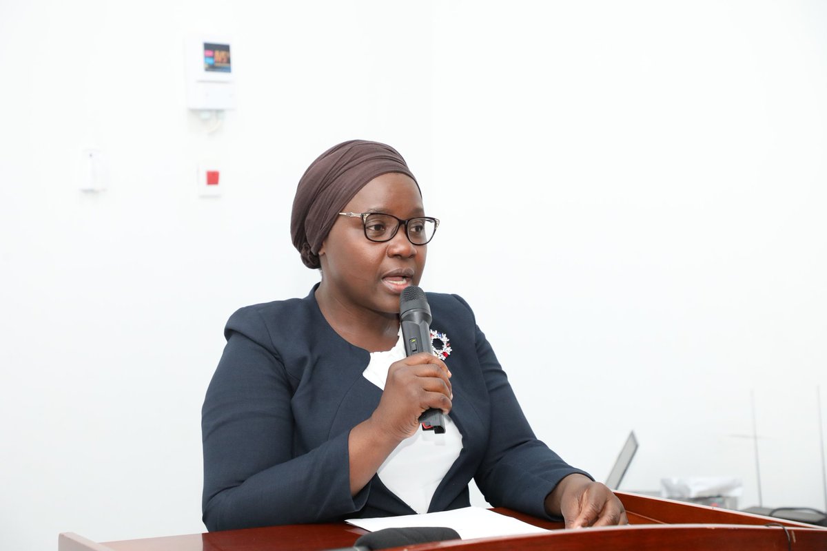 Katibu Mkuu Wizara ya Katiba na Sheria Bi. Mary Makondo akifungua Mafunzo elekezi kwa waajiriwa wapya wa Ofisi ya Taifa ya Mashtaka yanayofanyika mjini Morogoro kuanzia tarehe 17 hadi 23Machi,2023.