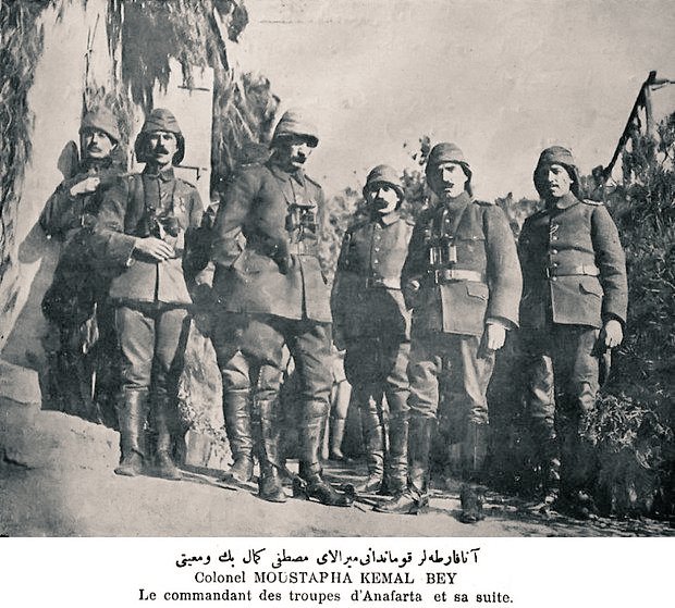 Emperyalist saldırıya karşı Çanakkale'yi denizden ve karadan geçilmez yapan Anafartalar Kahramanı Mustafa Kemal Atatürk başta olmak üzere Cevat Çobanlı Paşadan Hüseyin Avni Beye,Mehmet Çavuştan Seyit Onbaşıya tüm kahramanlarımızı, şehit ve gazilerimizi saygı ve rahmetle anıyorum.