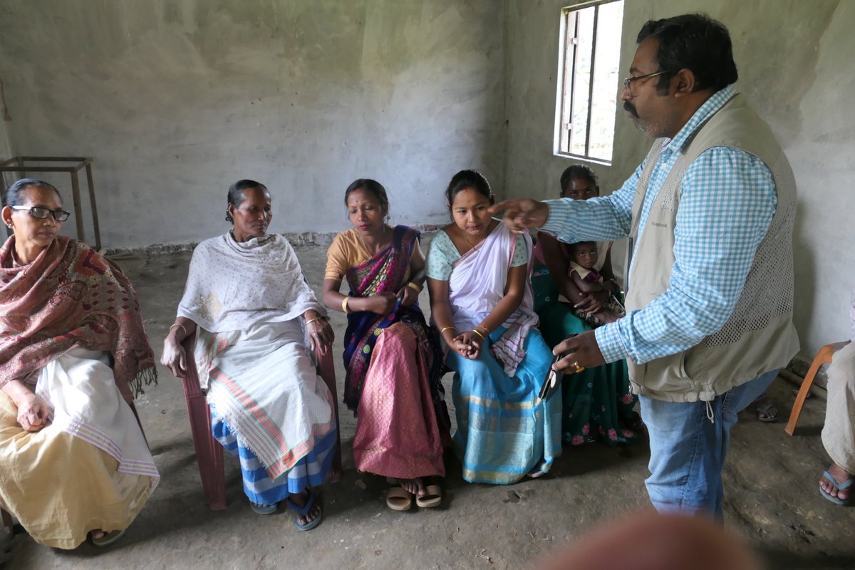 aaranyak's tweet image. We conducted an #InteractiveWorkshop with villagers in Konwabam village, #Dibrugarh district, #Assam to encourage the cultivation of alternative crops that are less palatable to wild #elephants in order to reduce #HEC and ensure people&apos;s well-being in partnership with the British…