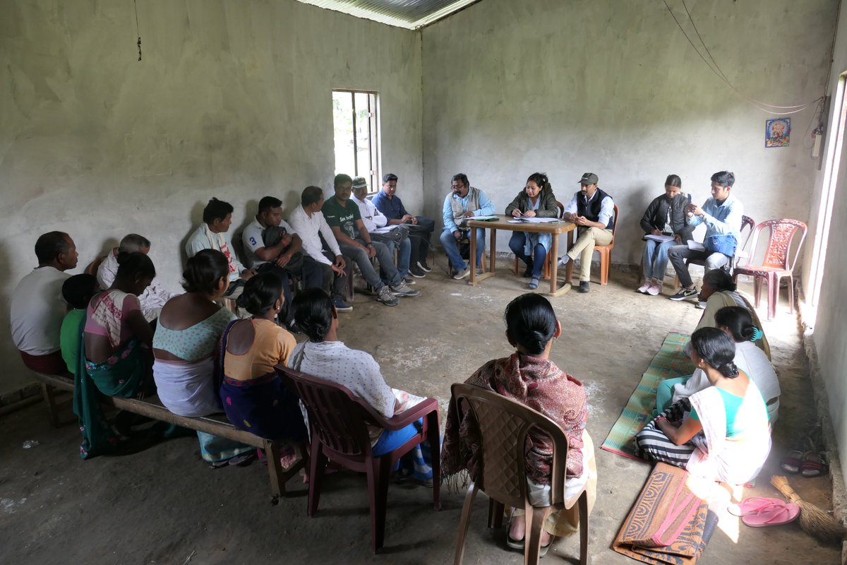 aaranyak's tweet image. We conducted an #InteractiveWorkshop with villagers in Konwabam village, #Dibrugarh district, #Assam to encourage the cultivation of alternative crops that are less palatable to wild #elephants in order to reduce #HEC and ensure people&apos;s well-being in partnership with the British…