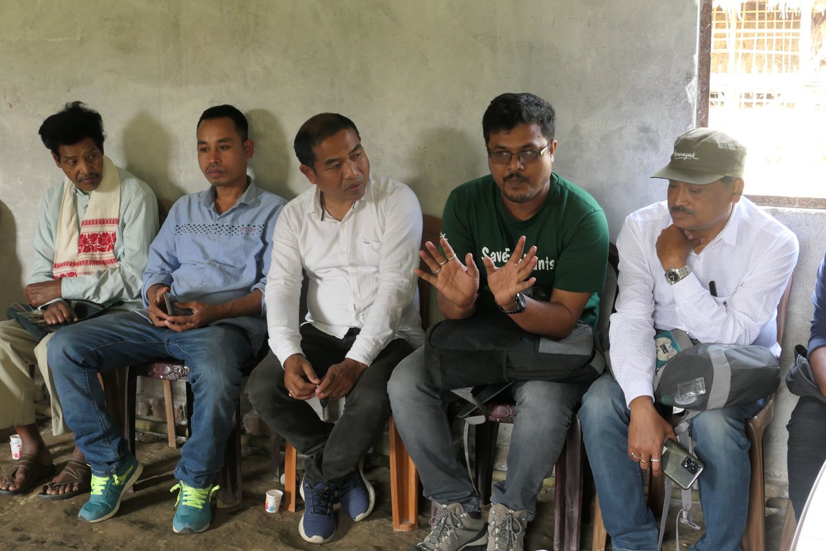 aaranyak's tweet image. We conducted an #InteractiveWorkshop with villagers in Konwabam village, #Dibrugarh district, #Assam to encourage the cultivation of alternative crops that are less palatable to wild #elephants in order to reduce #HEC and ensure people&apos;s well-being in partnership with the British…