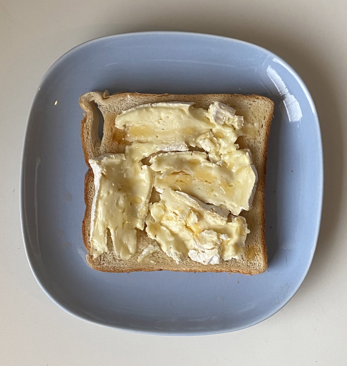 tragicbabe's tweet photo. Camembert with honey!! So so good https://t.co/5DvpOEmvb4