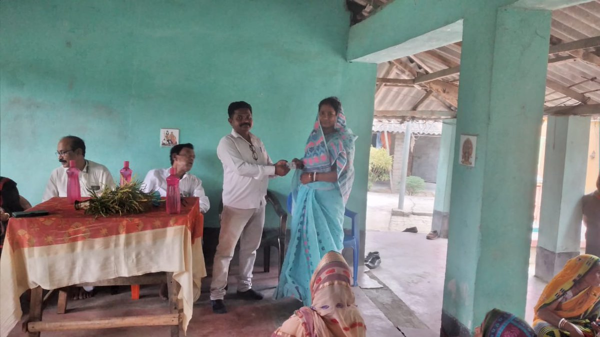 Distribution of Artisan Identicard and visit to CVP training centre atJamkunda, Baliapal in presence of Asst. Director Handicrafts Balasore with Council members of Handlooms Textiles&amp;Handicrafts department Odisha Sri Udaya Mohanty and Miss Sarojini Das on dt 17.03.2023