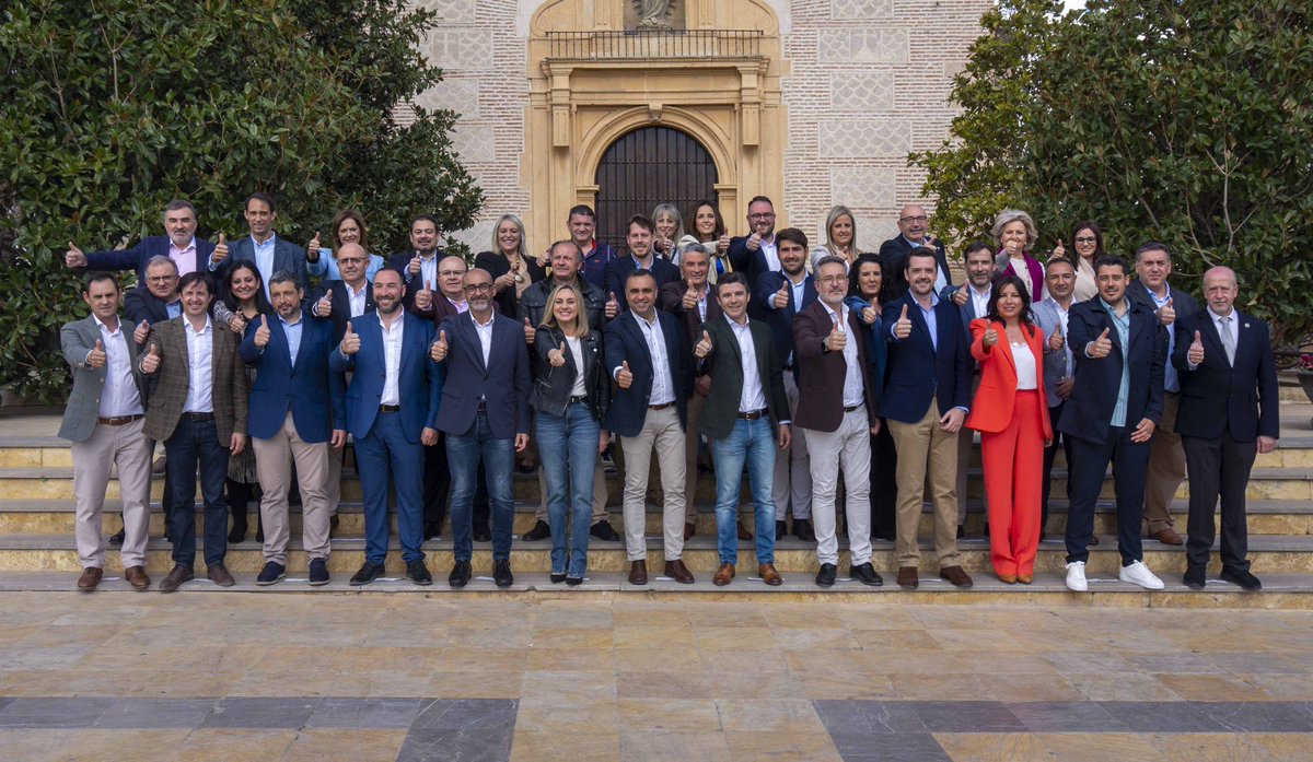 Este es el gran #EquipoPP que hoy presentamos para #Granada y nuestra área metropolitana
✅Comprometidos, ilusionados y con el objetivo de que nuestros pueblos y ciudades avancen
#NosUneGranada