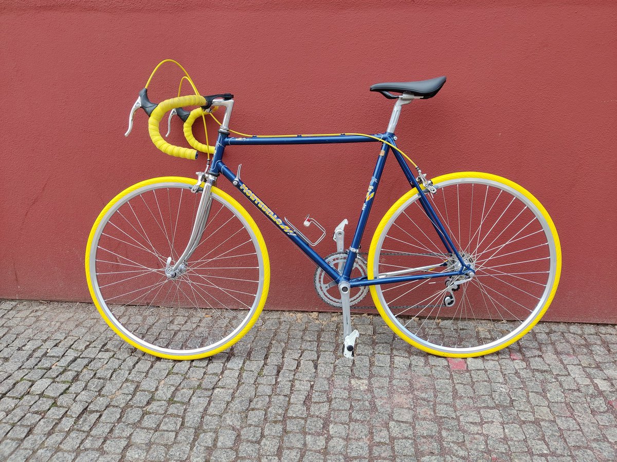 Fährt sich ganz passabel ohne Luft #tannus #airless #epple #rennrad #sonnenschein