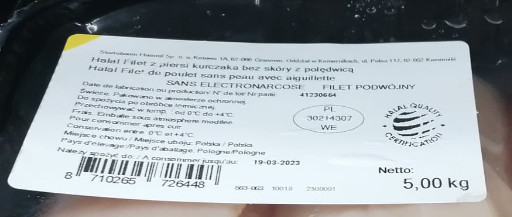 DebatHalal's tweet photo. ATTENTION : nouvelle arnaque des abattoirs mettant en avant et en majuscule « SANS ELECTRONARCOSE » alors que le poulet est abattu avec un étourdissement au gaz. Jouer sur le mot pour escroquer le consommateur 😡😡😡 https://t.co/WiaX4LABmK
