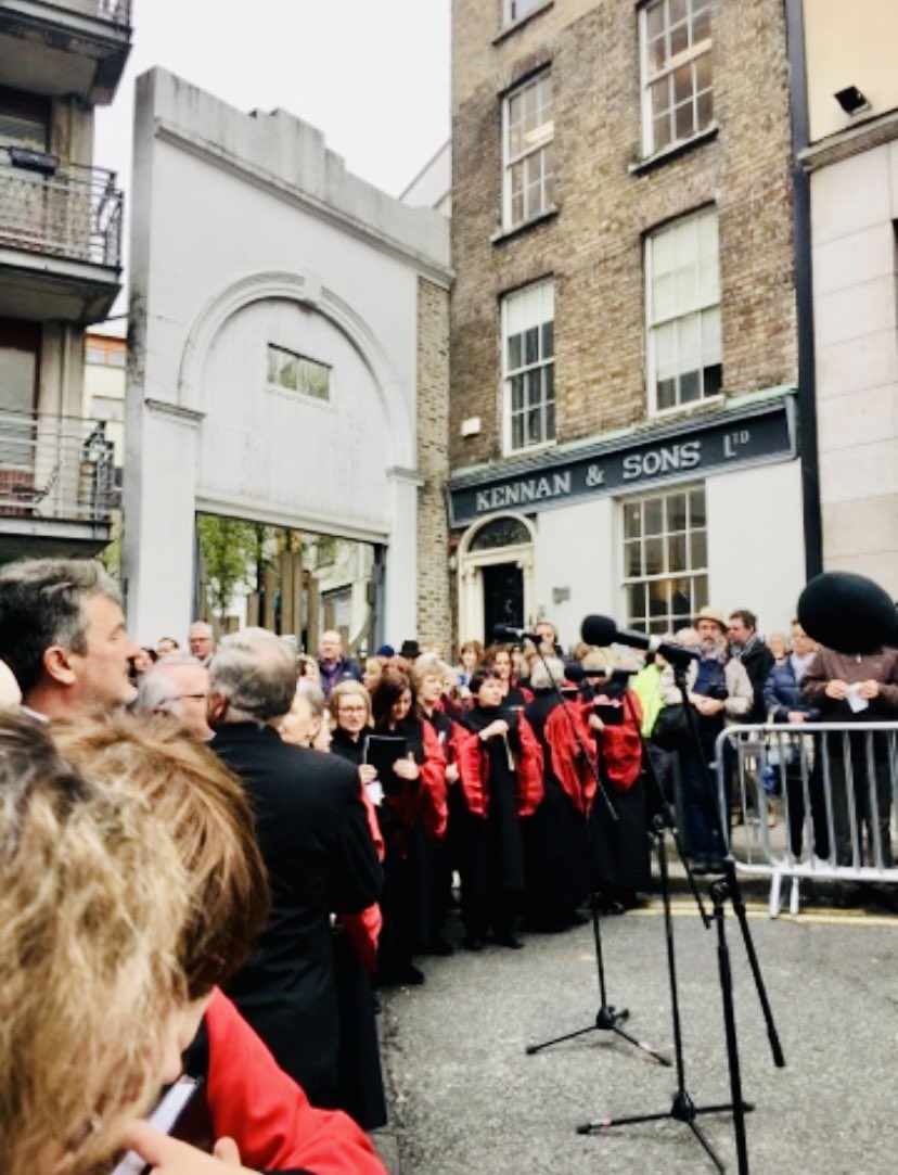 Street Messiah, Thursday April 13 at 1pm. @LordMayorDublin @DublinLive @DubCityCouncil @DublinEventG @Sing_Ireland @dubhandelfest @NewMusicDublin @IrishTimesCultr @IrishNatOpera @ICOrchestra @IrishBaroque @Music_DCU @RIAMDublin @NewMusicDublin @IIMusicSong