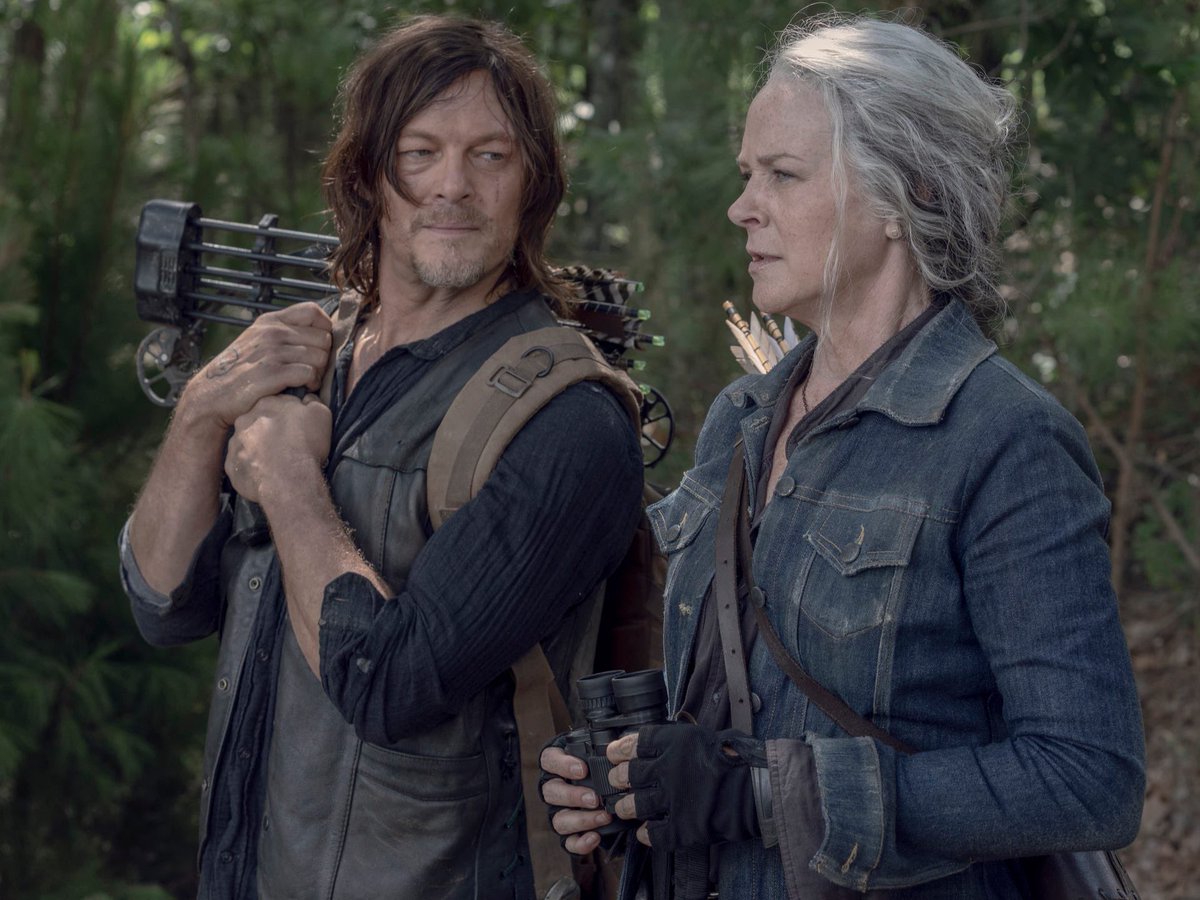 DivaGeek85's tweet photo. Best fictional romances ….. Shipping is life 🥰🥰 #GOT #GameofThrones #StarWars #TheVampireDiaries #TheWalkingDead #Caryl #Lannincest #Bonenzo #Anidala https://t.co/LYd1cSYAVM