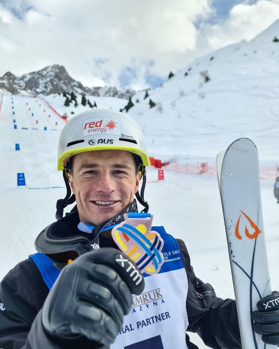 SnowAust's tweet image. He's done it again! @MogulMattGraham has ended his fantastic season on the podium, winning 🥉 in the Almaty Dual Moguls World Cup in Kazakhstan tonight 👏

📸 @OWI_AUS

#FISFreestyle #Moguls @FISfreestyle @AUSOlympicTeam