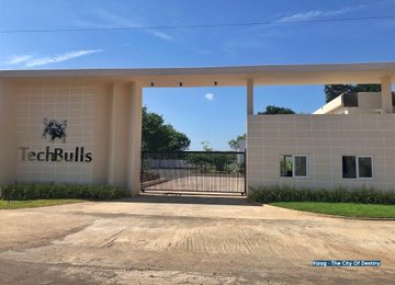 _Ysrkutumbam's tweet photo. Newly Inaugurated #TechBulls IT Company In Ongole 👍
★Employment : 3000 People
• CM YS Jagan Virtually Inaugurated This Campus On June 23, 2022
#YSJaganTransformingAP https://t.co/FtkUoPa2qw