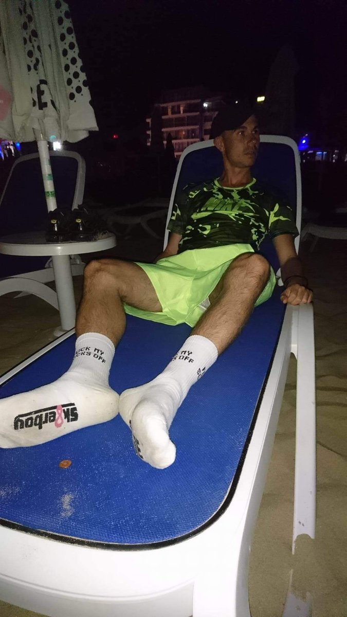 sneakerschav's tweet photo. #gay #sneakers #sk8erboy #socksfetish #niketn #chavgay #chav #scally #scallygay https://t.co/gUWUUc1Ydx