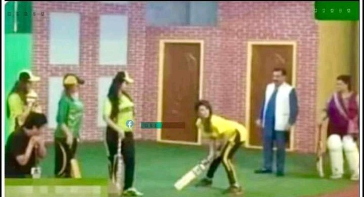 kamal_speakxs's tweet photo. I think I'm watching PSL from wrong website
#PSL
#PSL08 
#PSL2023 
#PSL_Eight 
#MSvLQ https://t.co/k5fO53aTvm