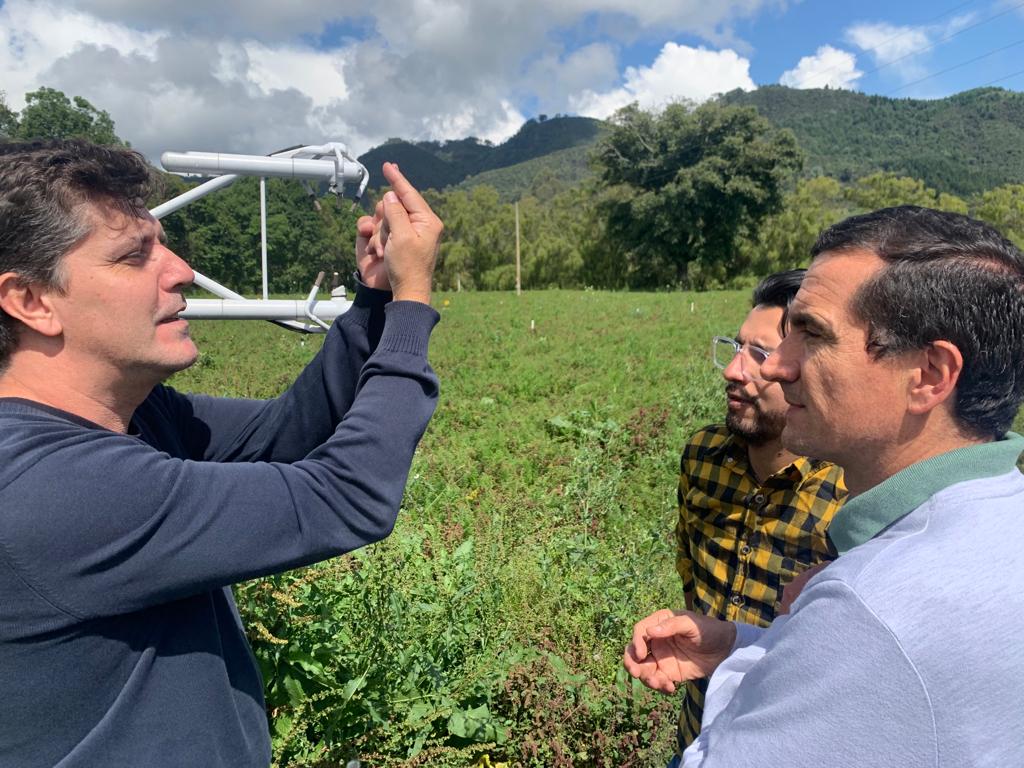 MartinJu_letras's tweet photo. #eddycovariance mass and energy exchange research in potato crop. #research #micrometeorology https://t.co/pc3J2iWJ72