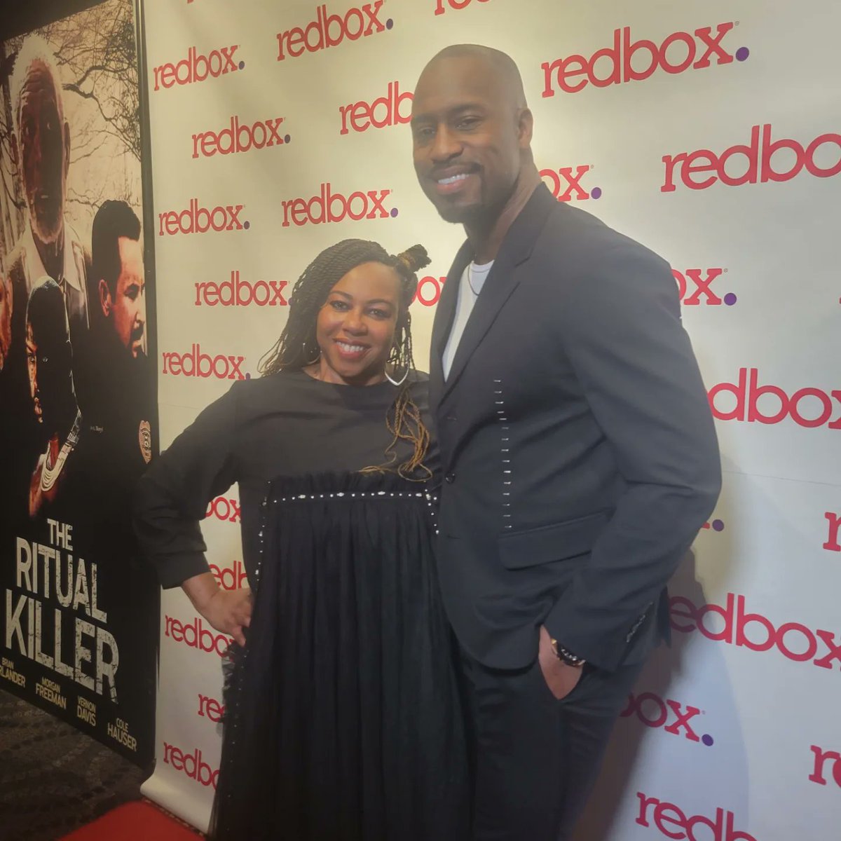 Fox5TerriT's tweet photo. A fun night supporting homegrown talent Vernon Davis as The Ritual Killer!  
#movienight #DMVtalent #thriller #redcarpet https://t.co/Ie1BtKYDDD