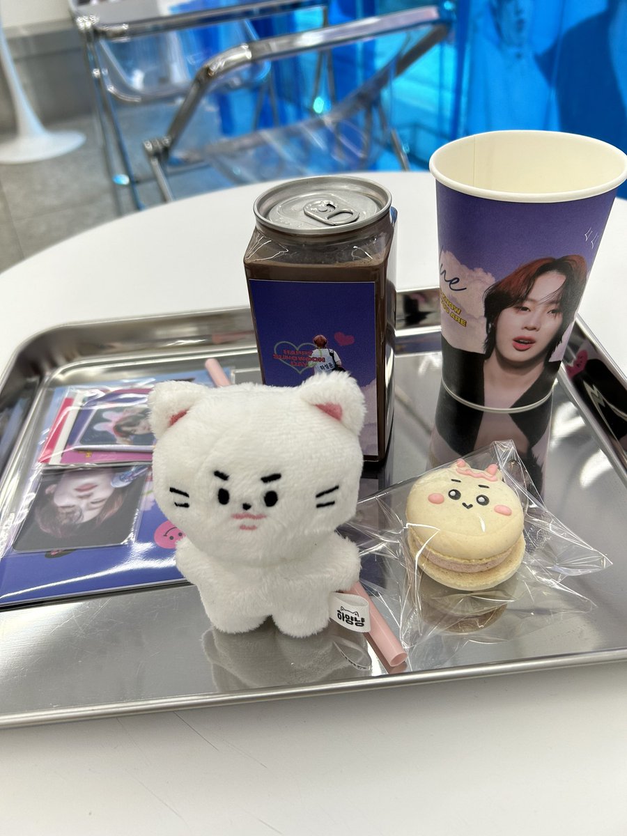 cloud21334937's tweet image. 셍톢이파는 들어오자마자 기절함ㅠ 입구부터 토끼가 반겨주고 안에 셍토끼들이 잔뜩있음 휴 너무 귀여워따…
☁️🐰💜
#오늘도_따뜻한_성운이의_봄
#하성운 #HASUNGWOON